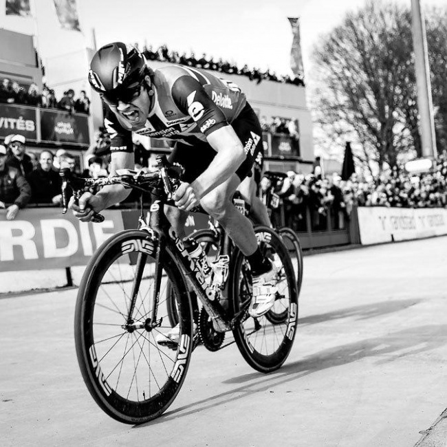 Met dimension data helmet hot sale